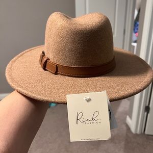 Women’s Adjustable Felt Hat